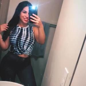 Meet your Posher, Claudia